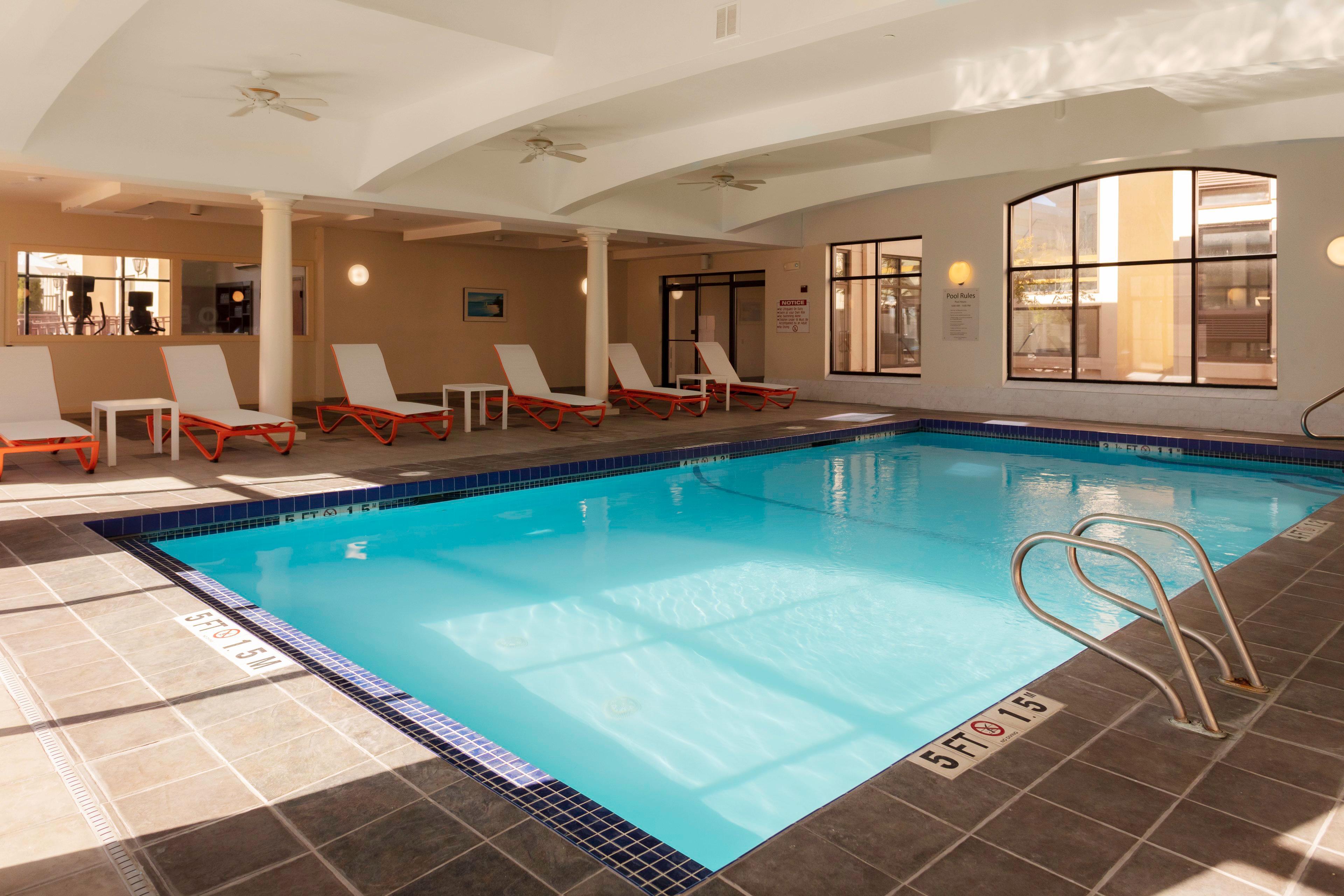 Holiday Inn Boston - Dedham Hotel & Conference Center By Ihg Ngoại thất bức ảnh